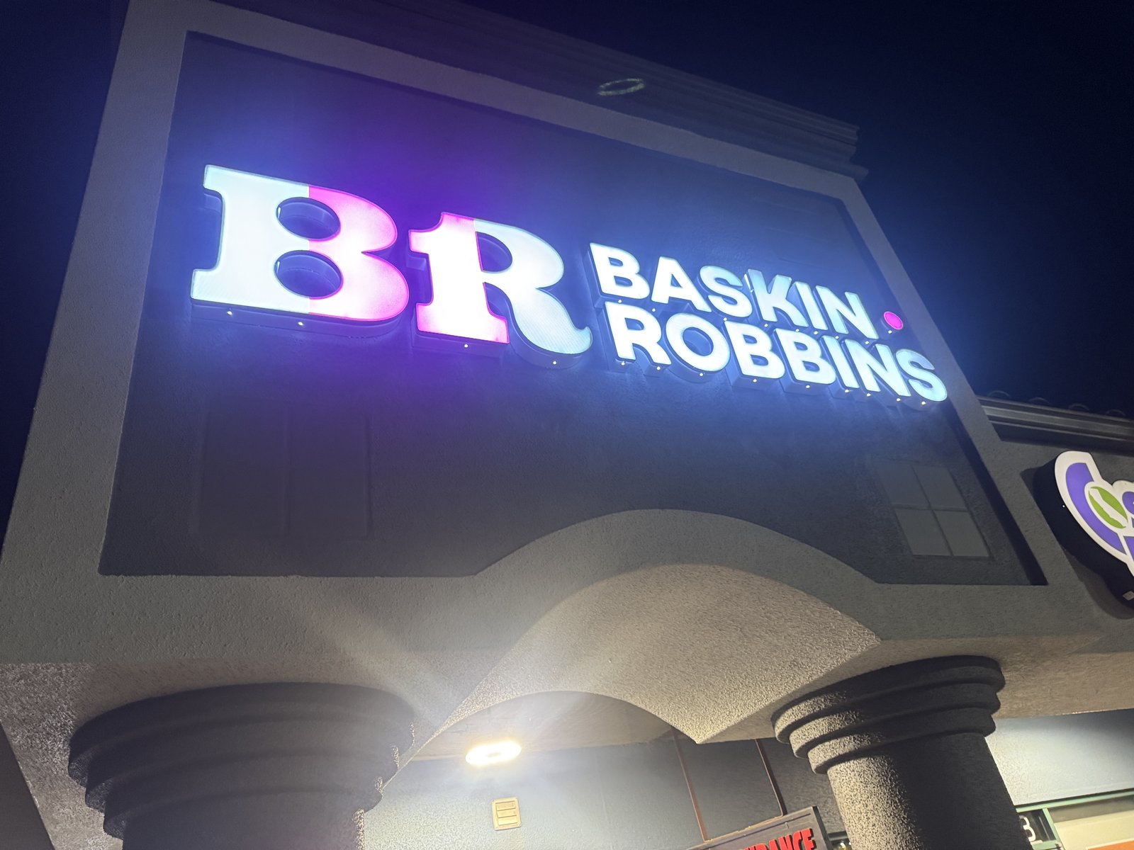 Baskin-Robbins Hayward storefront sign at night