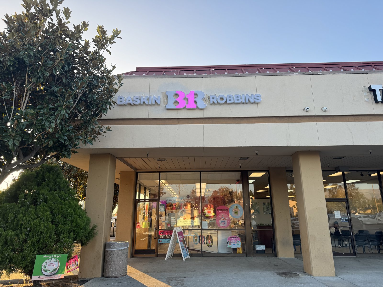 Baskin-Robbins San Jose East Capitol storefront sign
