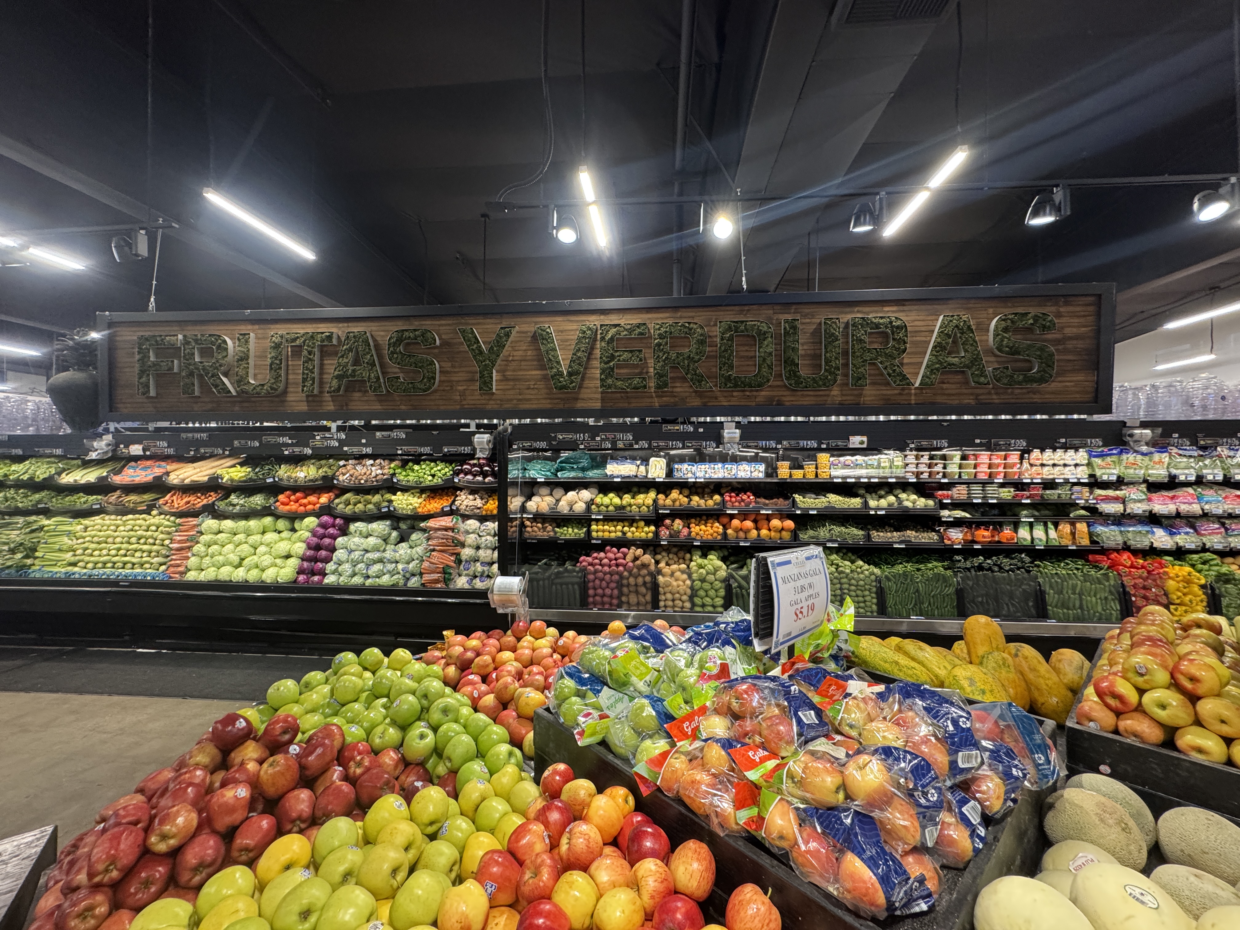 Frutas y Verduras moss lettering