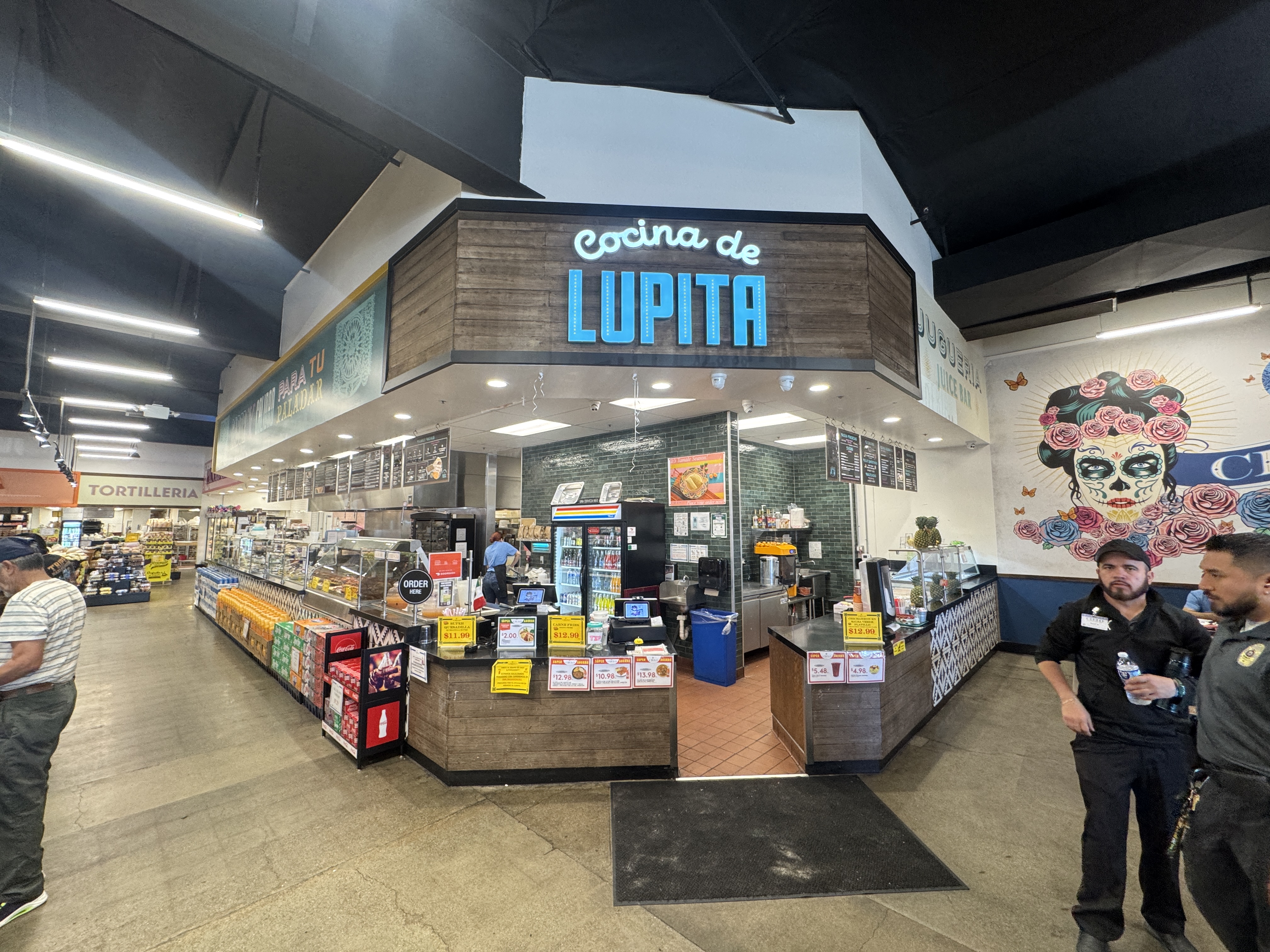 Cocina de Lupita neon sign