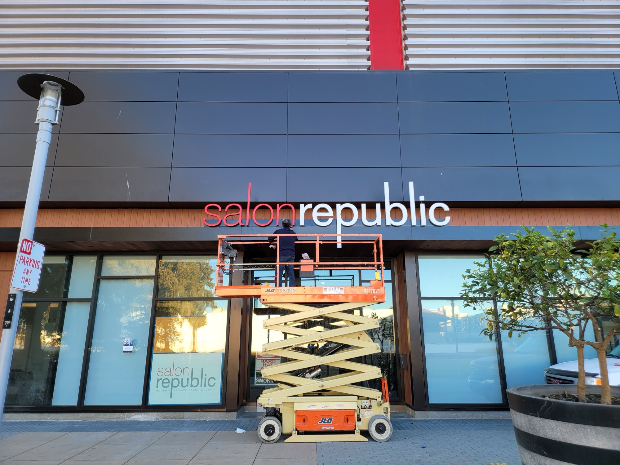 Permit and install for Salon Republic in Sunnyvale